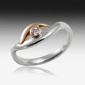 18kt Gold Pink Diamond ring