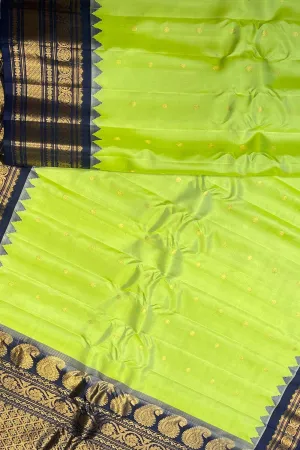 Exquisite Green Gadwal Handloom Silk Saree