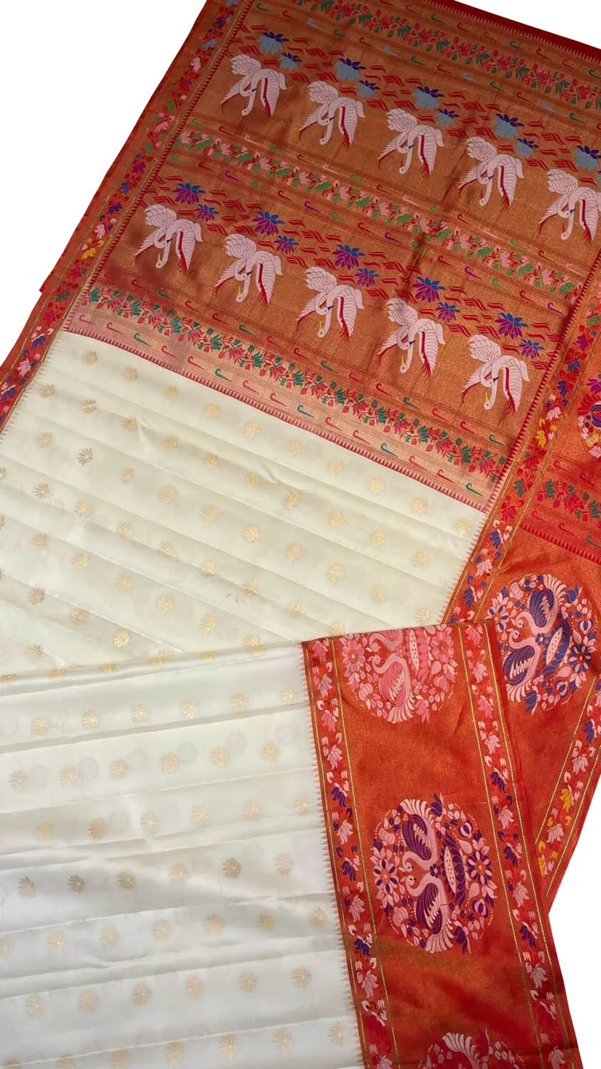 Exquisite Off White Gadwal Paithani Handloom Silk Saree